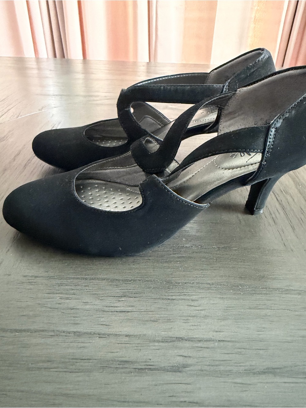 Life Stride Black Mary Jane Heels with Cross Strap
